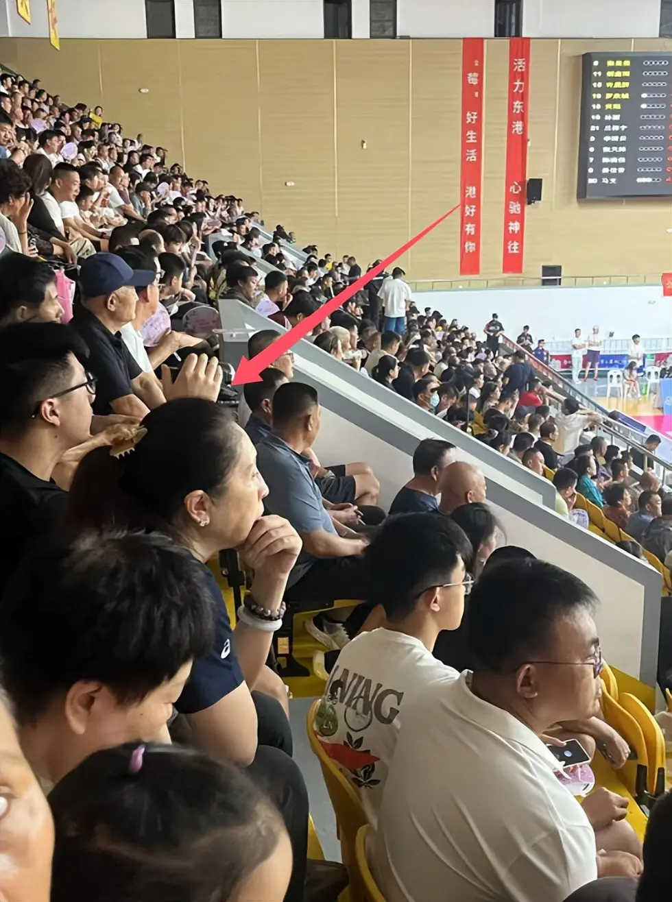 肩膀受伤, 么低调 肩膀受伤, 么低调