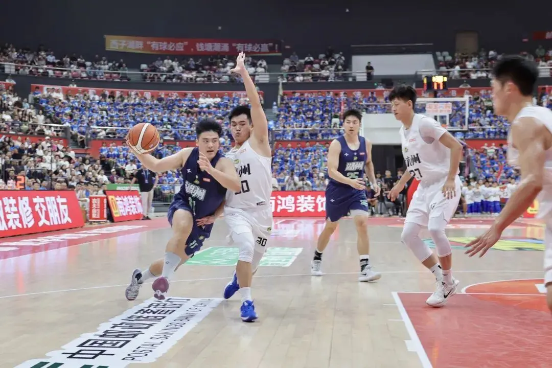 湖州队以, 眼名片 湖州队以, 眼名片