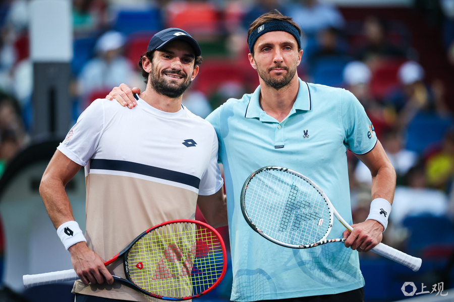 com, bt, 赛后庆祝 com, bt, 赛后庆祝